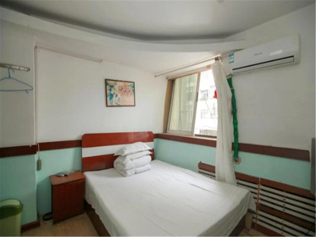 Da Lian Chun Yuan Hostel