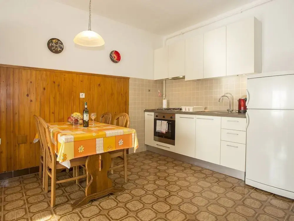Apartment 51