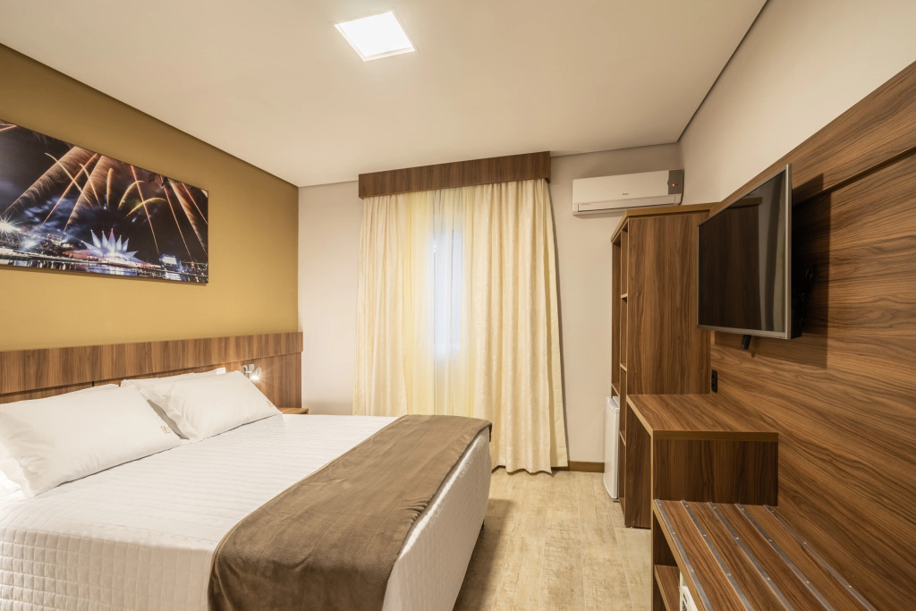 Hotel Fioreze Primo - 800m da Rua Coberta