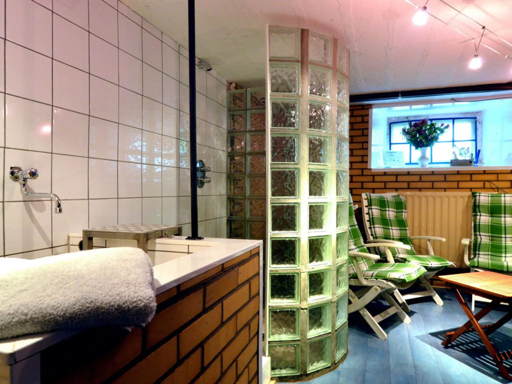Cosy Holiday Home with Sauna, Terrace