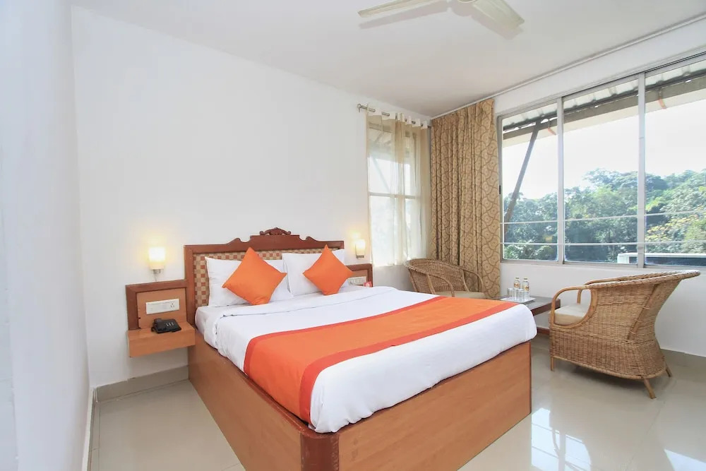 OYO 9656 Hotel Sri Venkateshwara Residency
