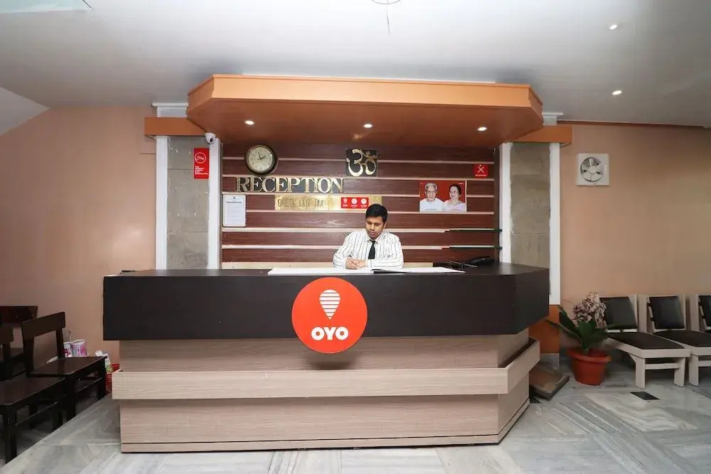 OYO 7933 Hotel Trimurty International