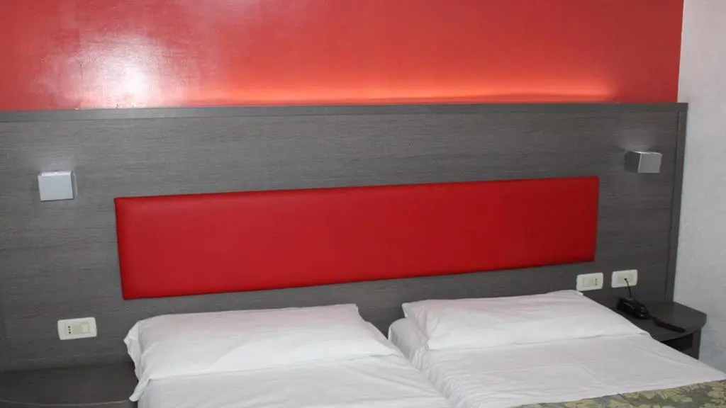 Hc1 S.r.l. - Hotel Center 1 - 2 - 3