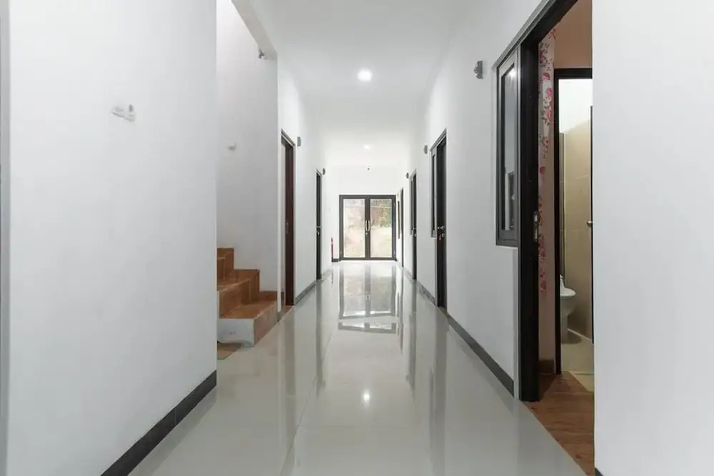 RedDoorz Plus near Trans Studio Cibubur 2