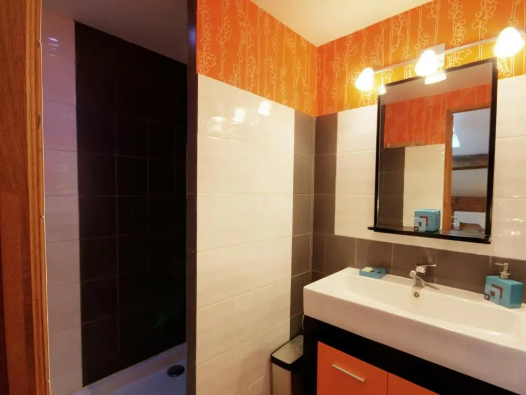 Gîte chaleureux avec spa et sauna, animaux admis - FR-1-496-23
