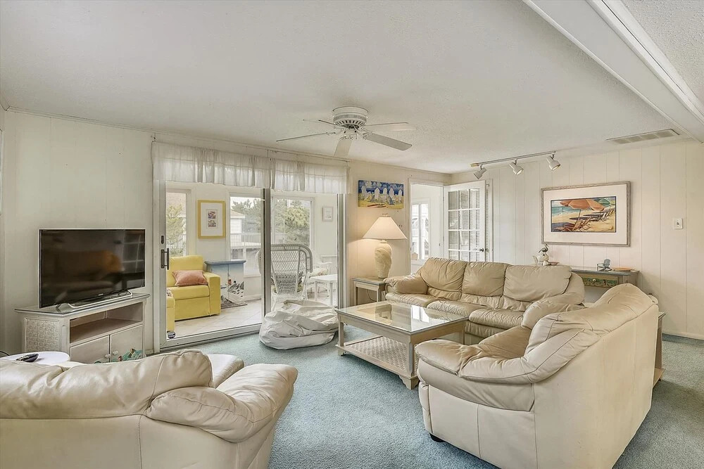 San Simeon East 8 S. 7th St. by Long & Foster