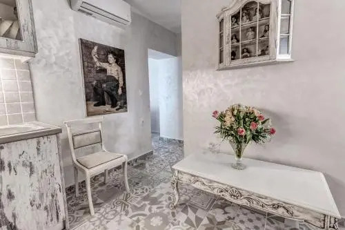 Belone Suite