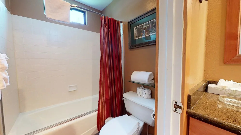 Snowcreek II 247 Pet-Friendly, Cozy, On the Snowcreek Meadow by RedAwning