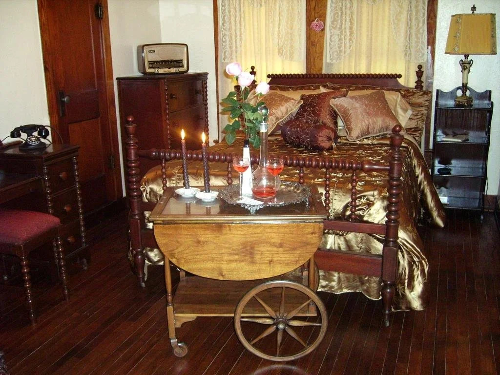 Allas Historical Bed and Breakfast, Spa and Cabana