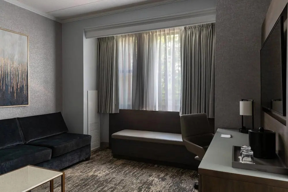 Courtyard by Marriott Chicago at Medical District-UIC