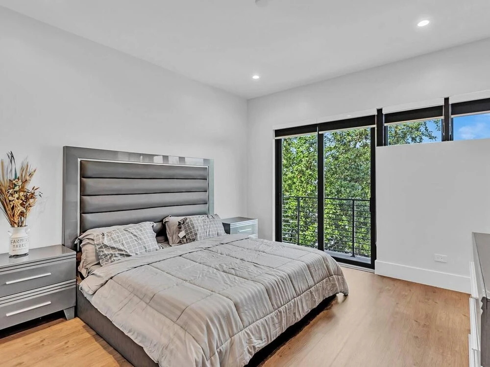 New Luxurious Home 3 Min to Beach Walk to Las Olas