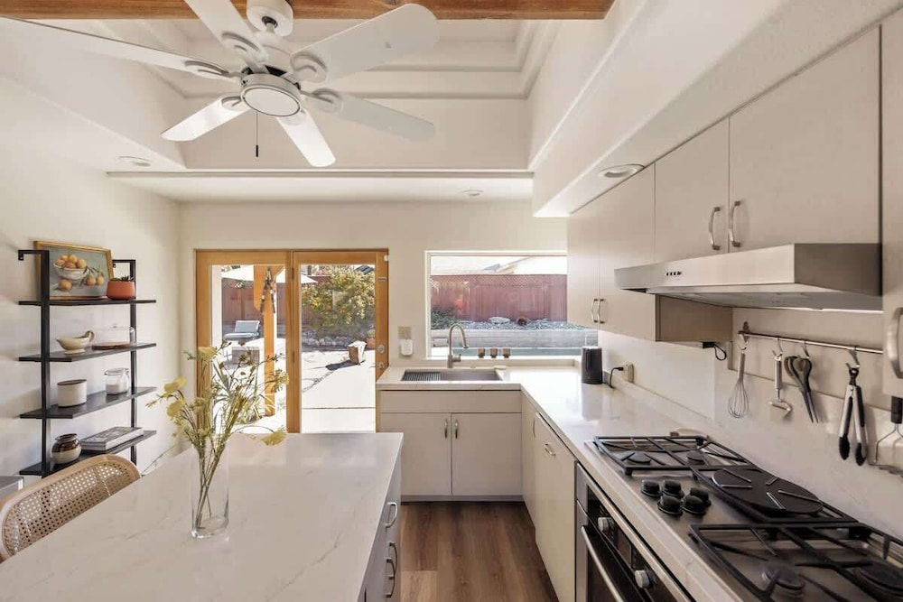 Zen Palm Desert Bungalow