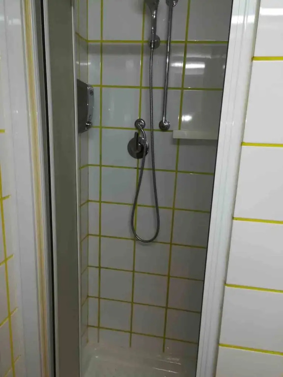 Apartment 6