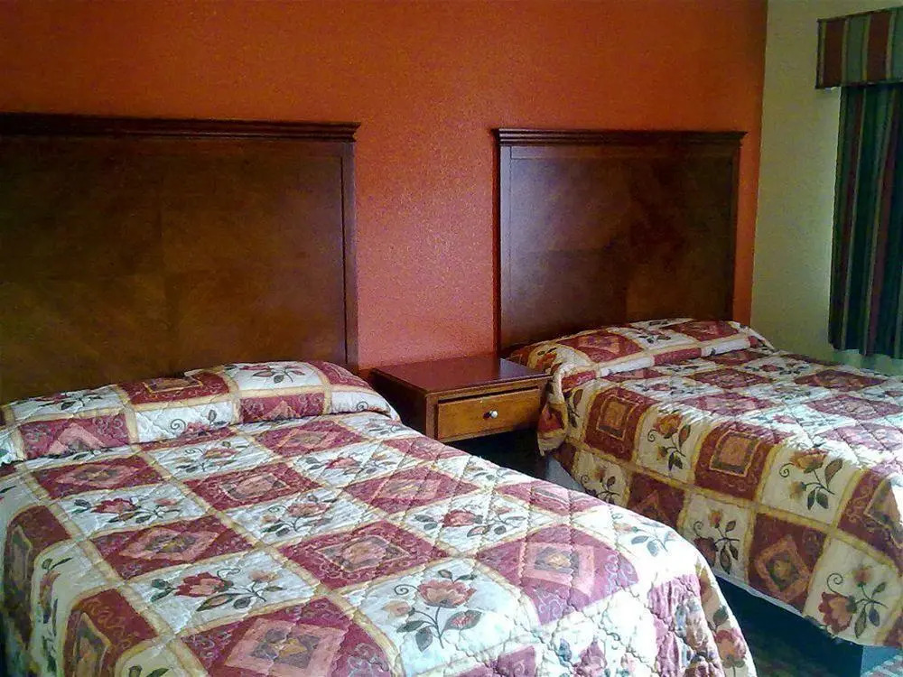 Travelodge by Wyndham Jersey City