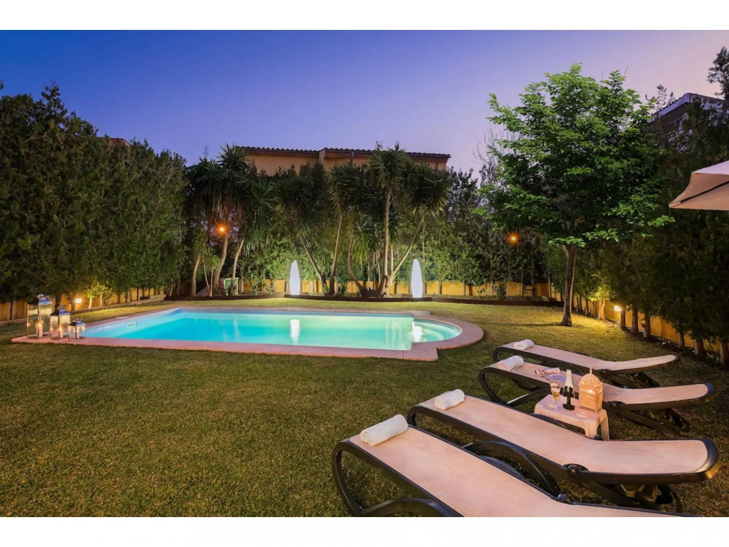 Beautiful Holiday Home In Alcudia With Pool