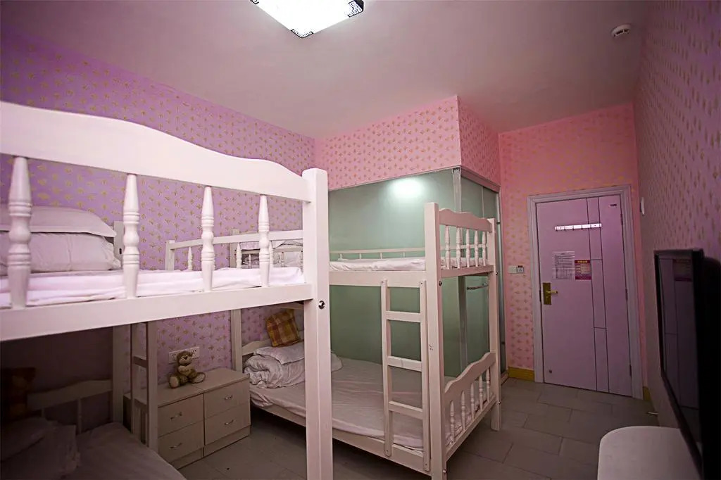 Little Stay Guesthouse