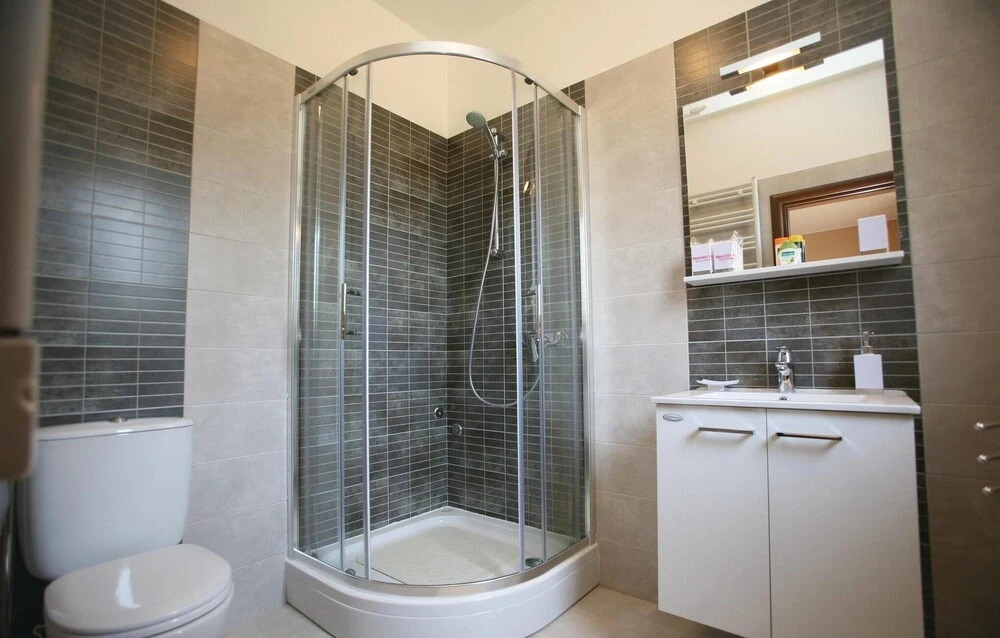 Amazing Home in Liznjan With Wifi and 3 Bedrooms