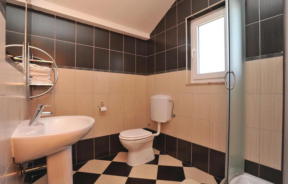 Stunning Home in Trilj With Wifi and 4 Bedrooms