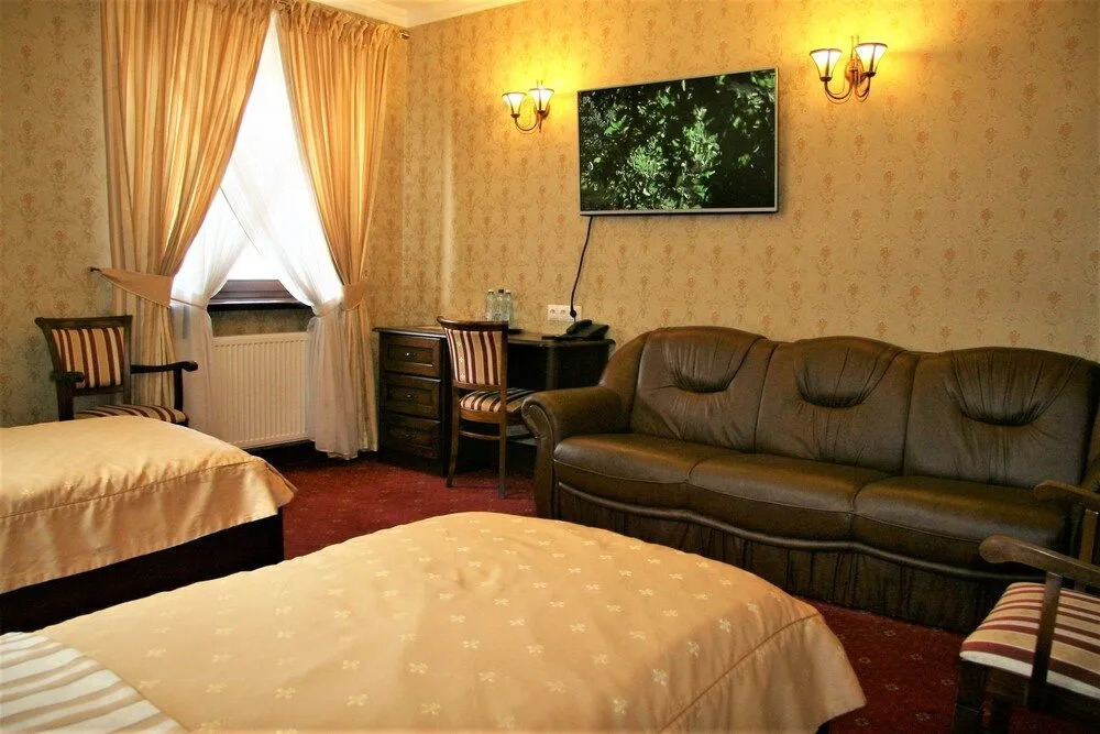 Hotel Sarmata Zespół Dworski