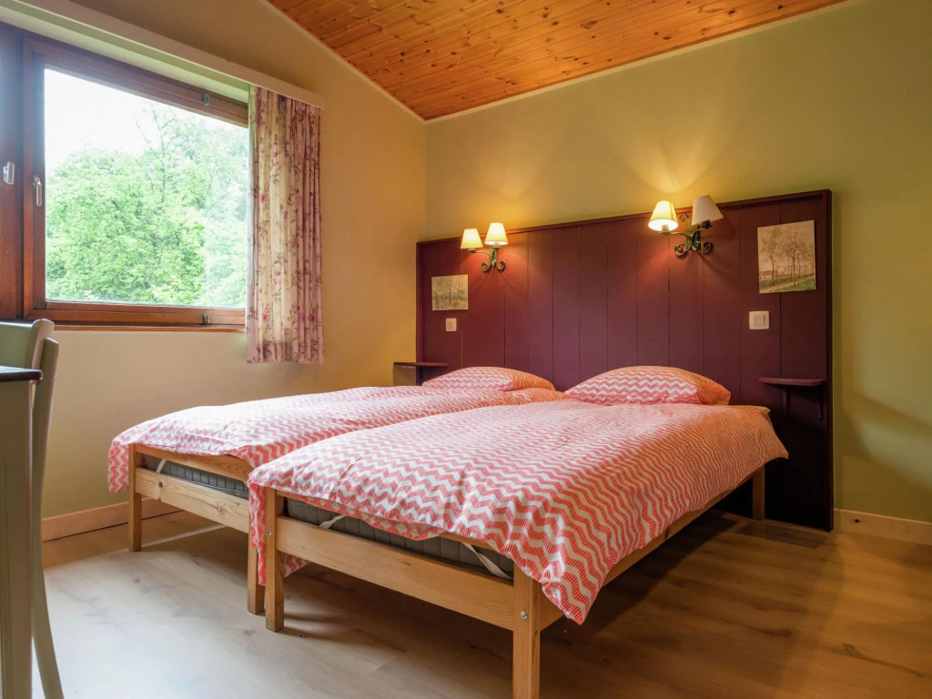 Rustic Retreat in Houvegne