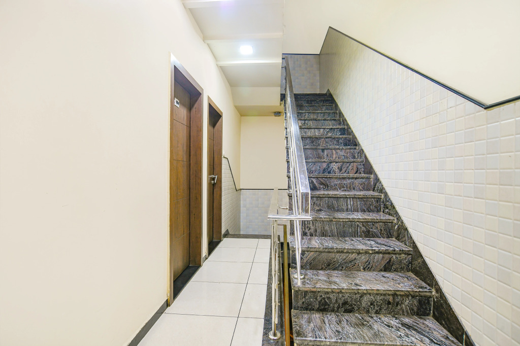 Fabhotel Satyug