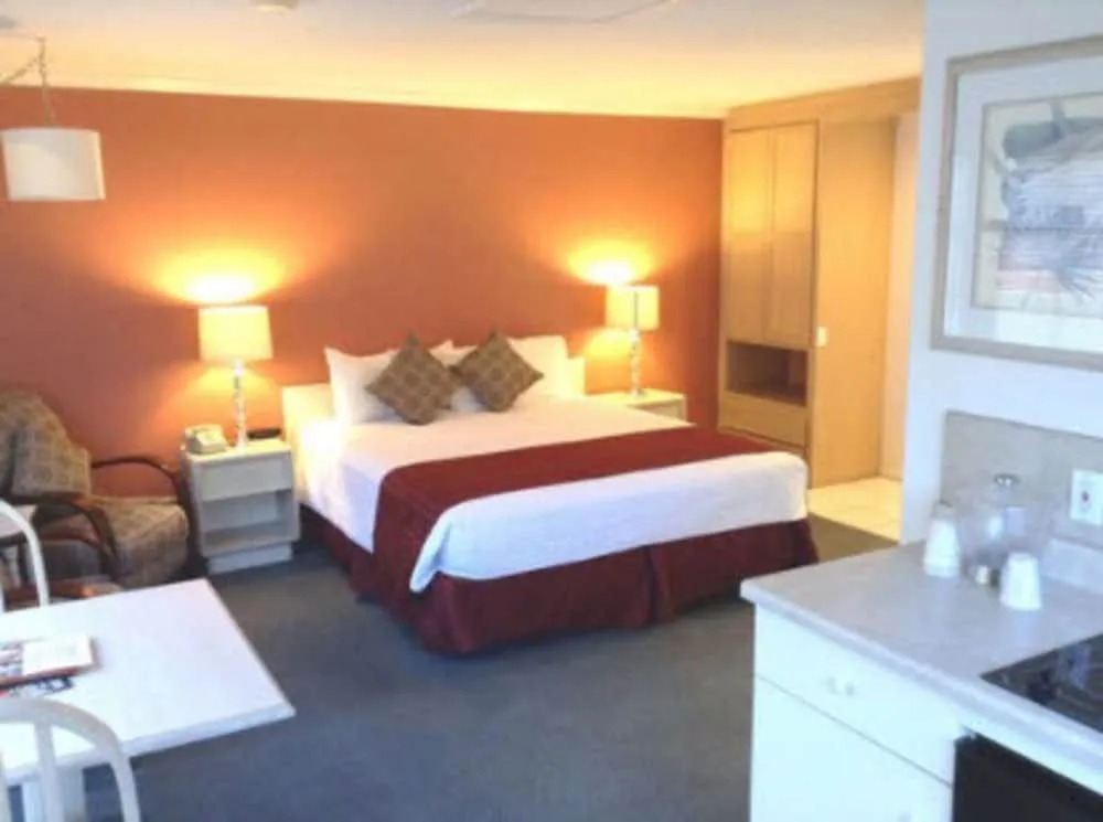 Solvang Inn & Cottages
