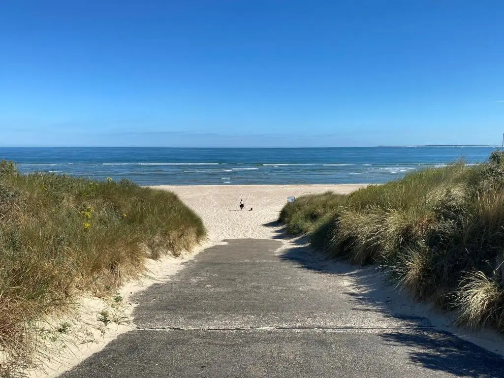 Villa Maroma Mistral Veerse Meer, gratis 4 E-bikes, gratis laden EV, trampoline