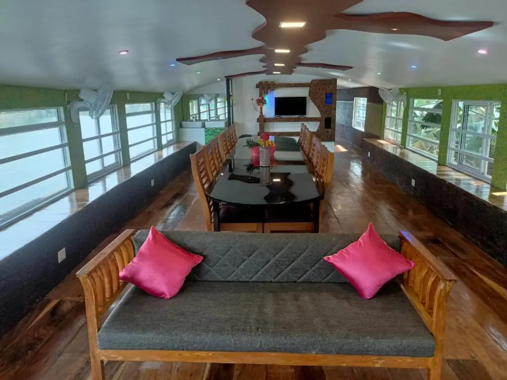 Beach Paradise Day Cruise Houseboat