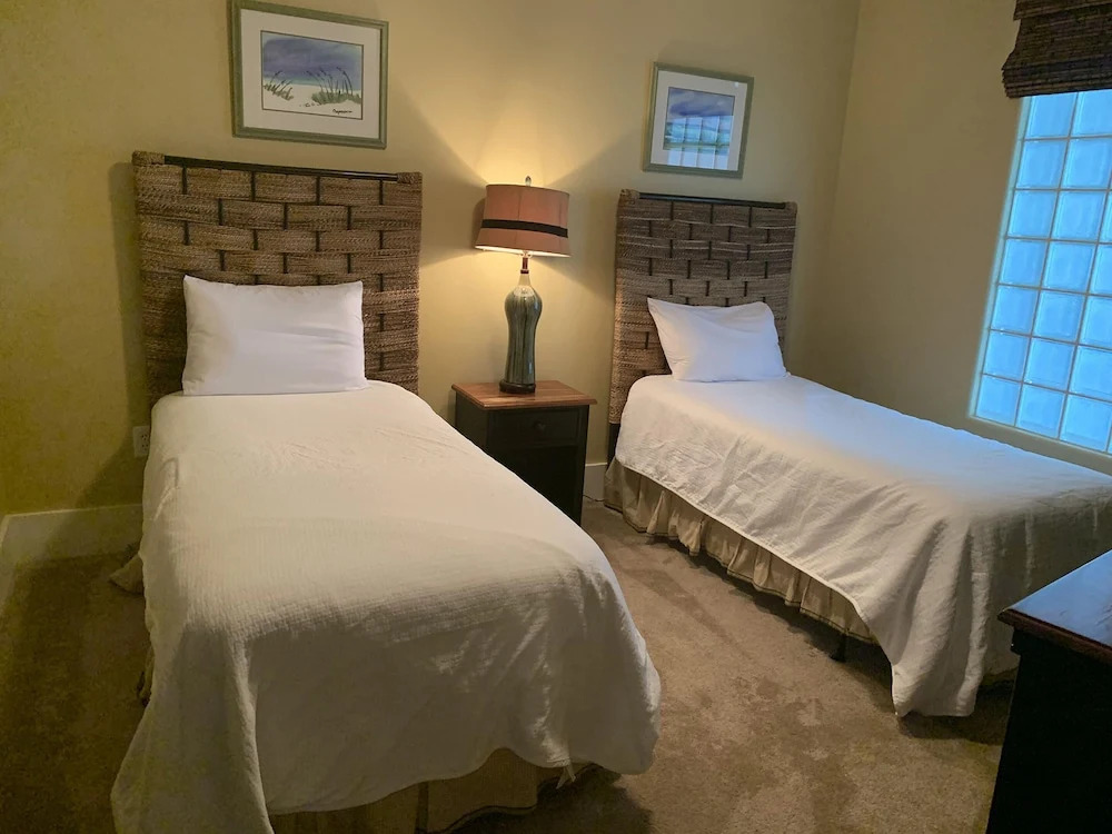 Bella Luna #404 by Southern Vacation Rentals