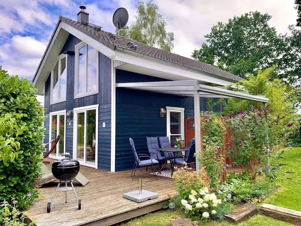 Holiday Home Seeblick With Sauna on Lake Dummer, Dummer