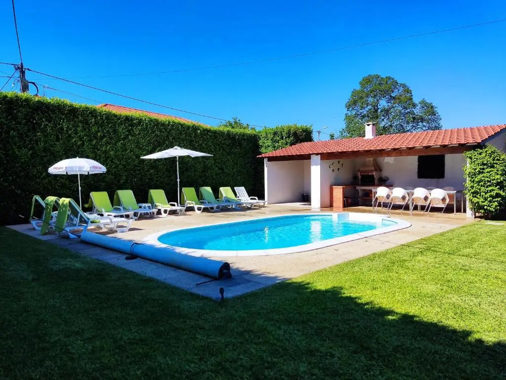 Villa With 4 Bedrooms in Vila Nova de Cerveira, With Wonderful Mountai