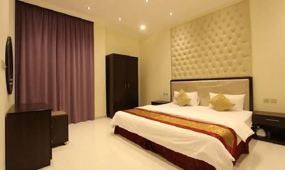 Tiran Island Suites
