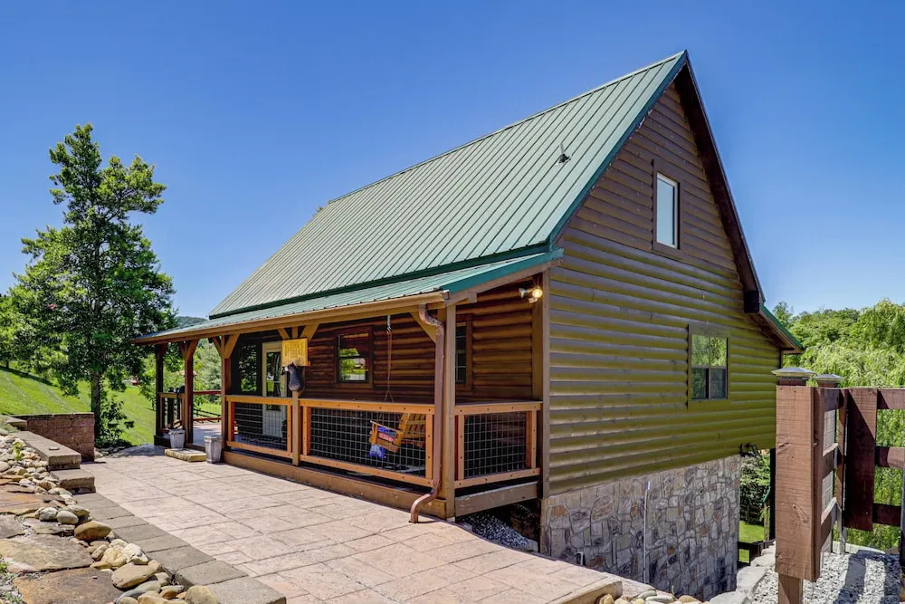 Views, Fire Pit + Game Room: Smoky Mountain Cabin