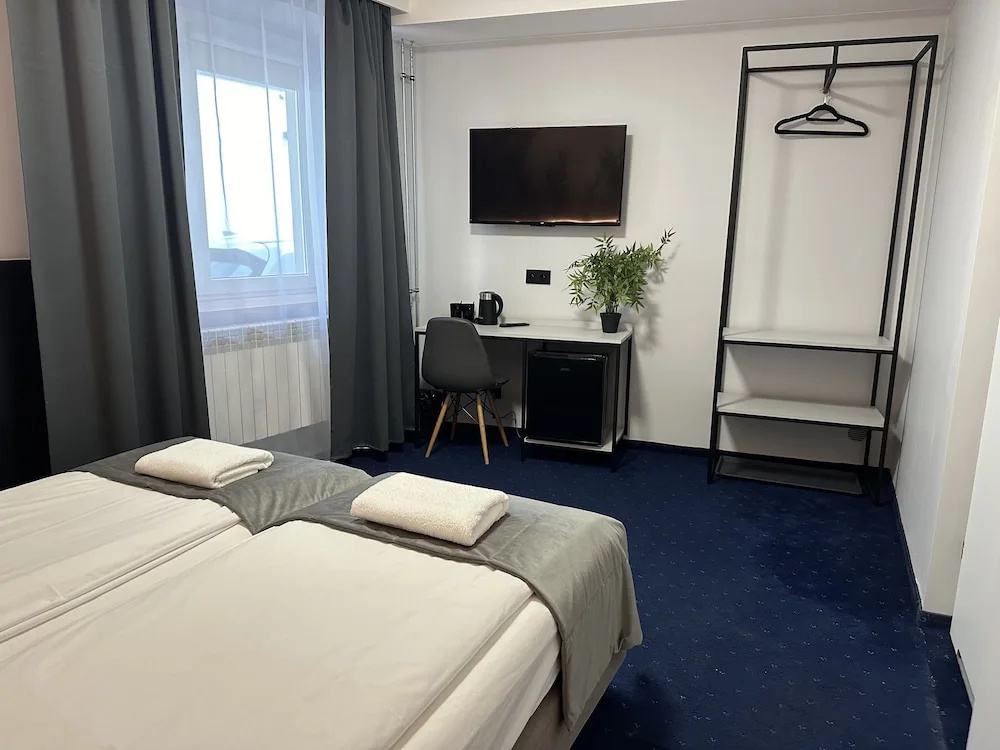 Cube House Aparthotel