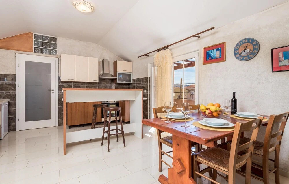 Amazing Home in Zubovici With Outdoor Swimming Pool, Wifi and 2 Bedrooms