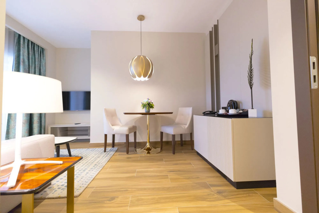 Отель Alanda Marbella Hotel