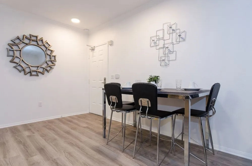 Hollywood Walk of Fame Two Bedrooms