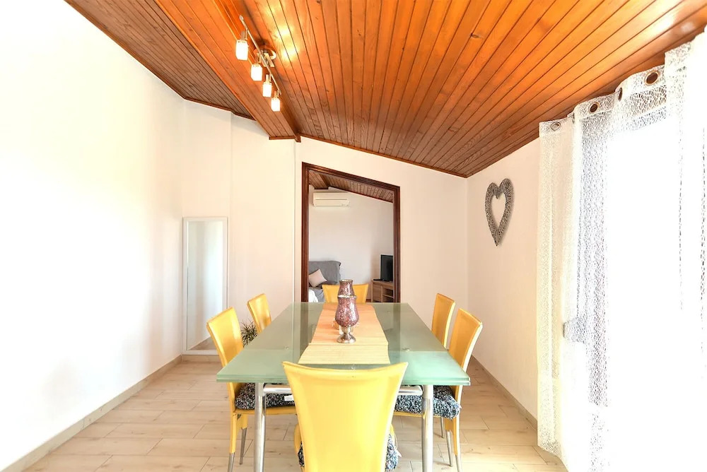 Apartment 1376