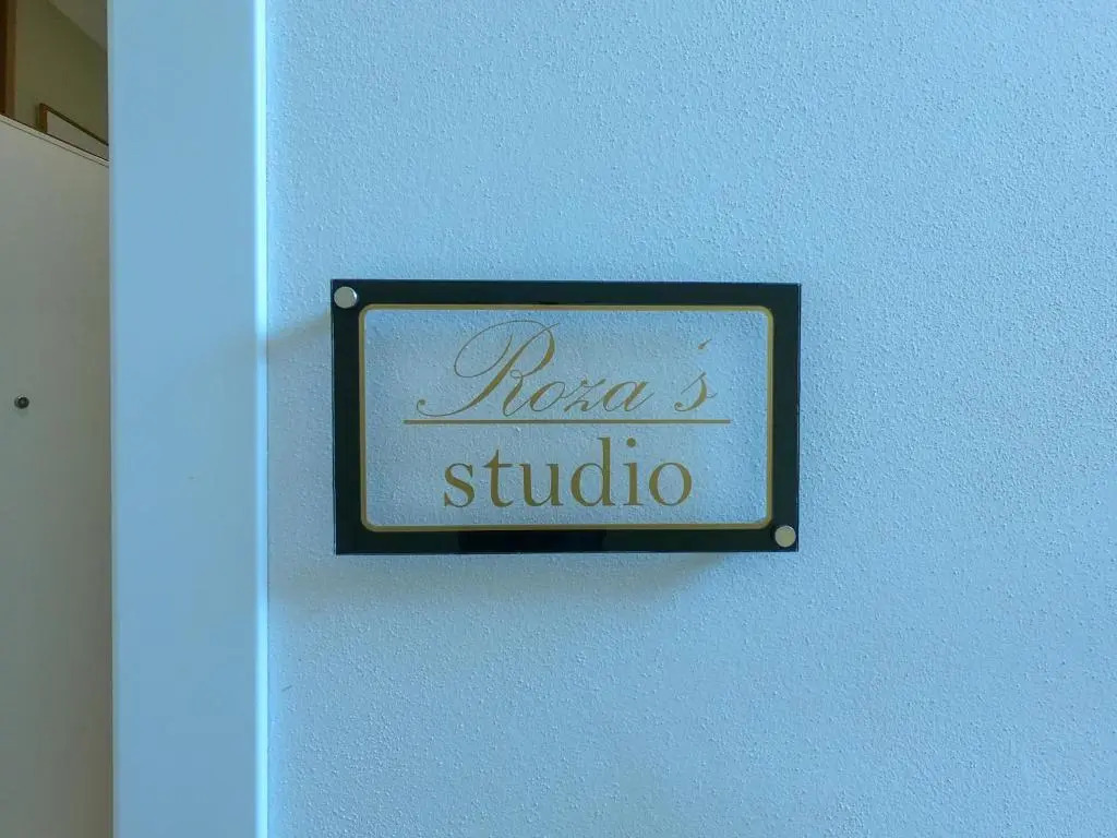 Roza's Studio Tirana Center