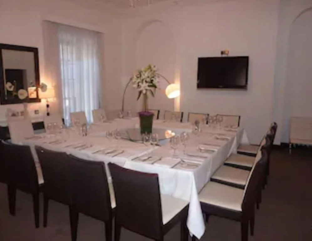 Zuni Restaurant & Boutique Hotel