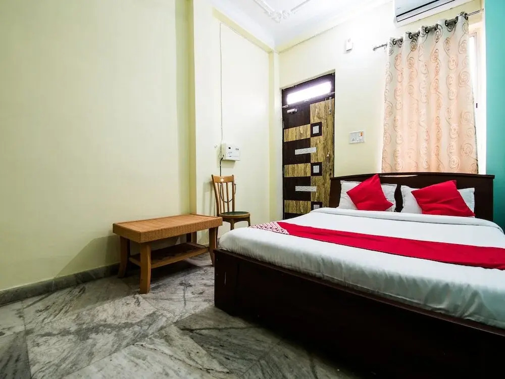 Viraj Hotel By OYO Rooms