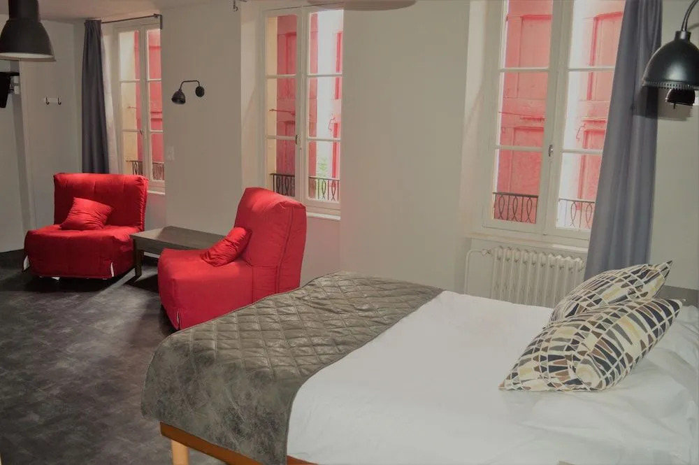 Logis Hotel & Restaurant Le Carnot