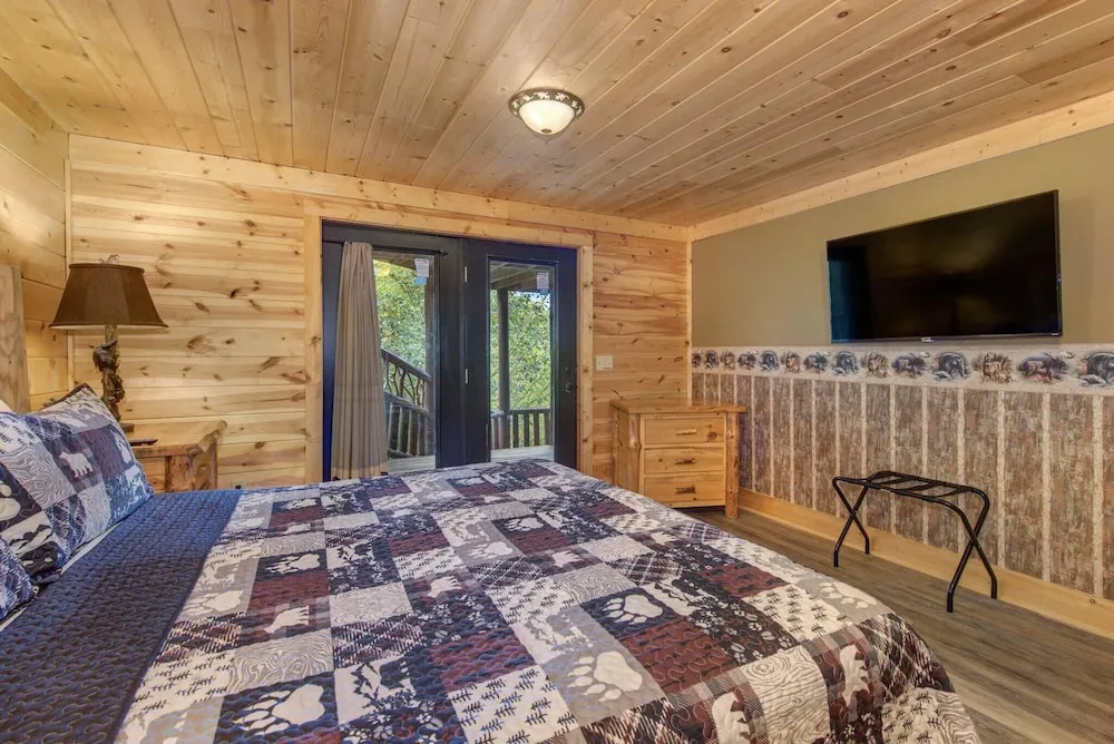 Cabin w/ Hot Tub, Theater & Views - Sleeps 22
