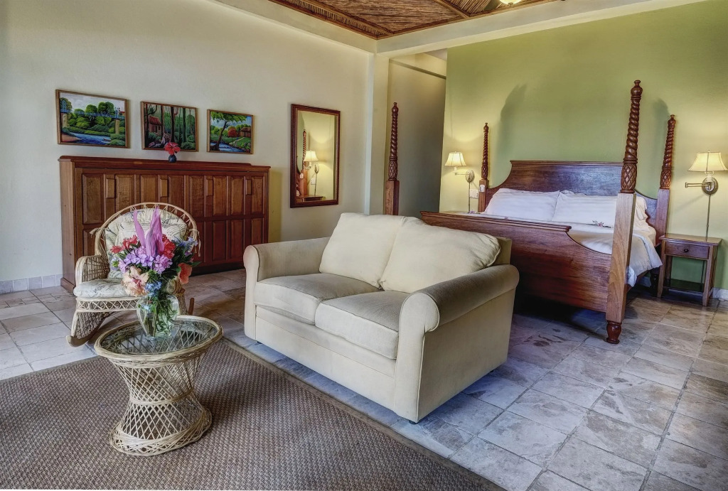 Almond Beach Resort at Jaguar Reef