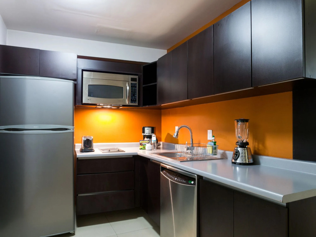 Ventura Hotel & Suites