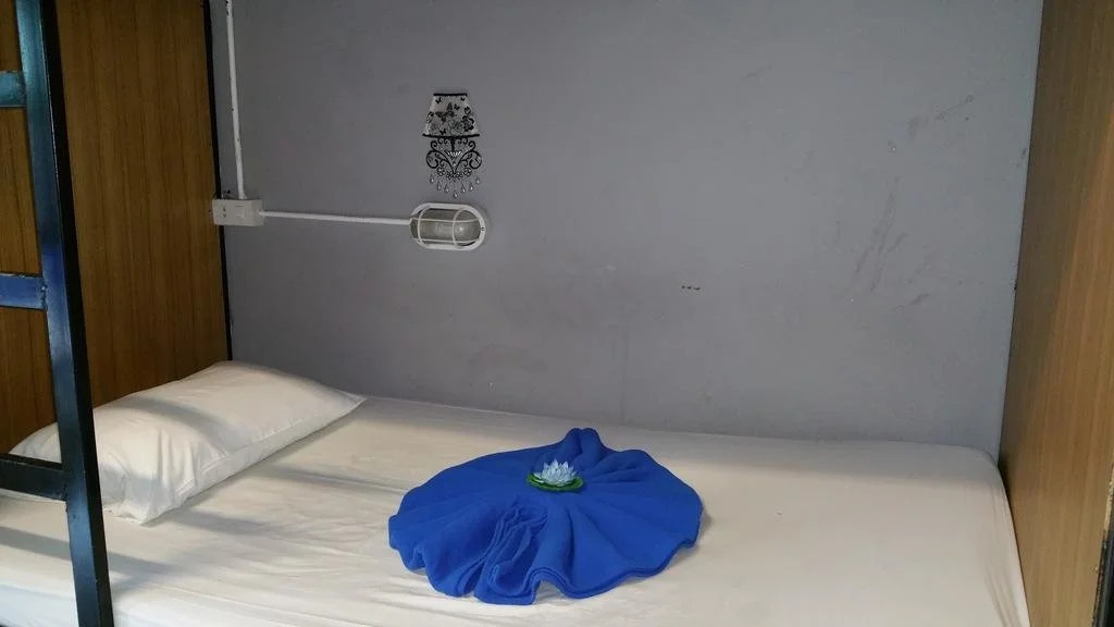 Harbor Hostel - Adults Only