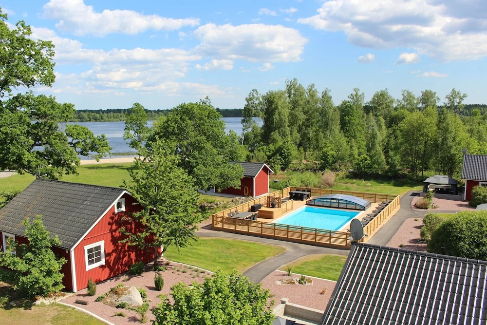 Semesterbyn Kåranäs