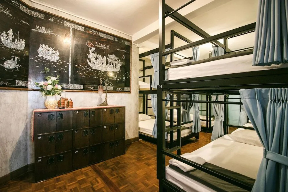 Sleep Soundly Hostel - Adults Only