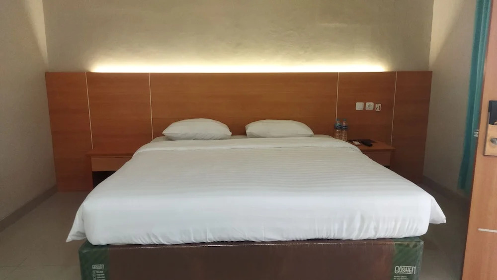 Royal Kencana Hotel powered by Cocotel