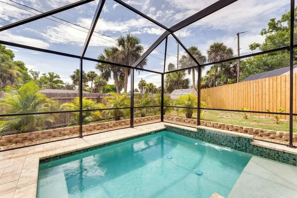 Nokomis Home w/ Screened Pool, 3 Mi to Beaches!